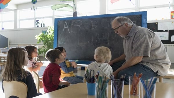 consumer - over 50s - IMAGE - Volunteering retirement 730 X 411