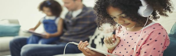 life cover - resources - img - screen time - girl on laptop