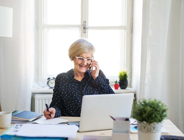 Women on the phone