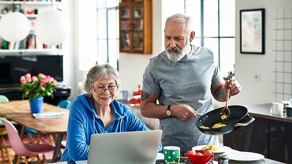Couple on a laptop