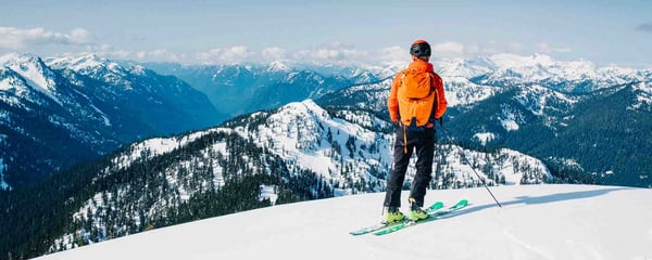 Man skiing