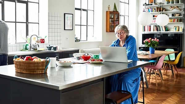 Women on laptop