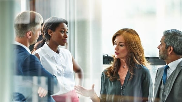 financial-advisers-in-office