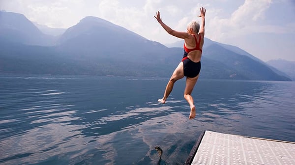 Women diving