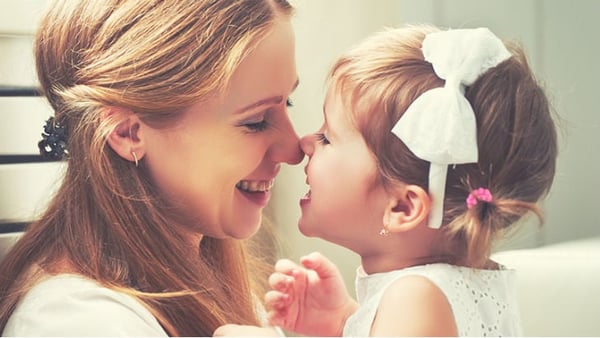 consumer - LGI - FB- mum with baby headress