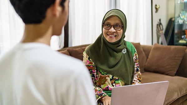 Women with adviser