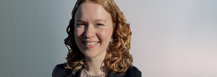 Helen Carey (HOLDING)_750x266