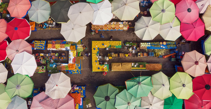 article4_hero_umbrellas