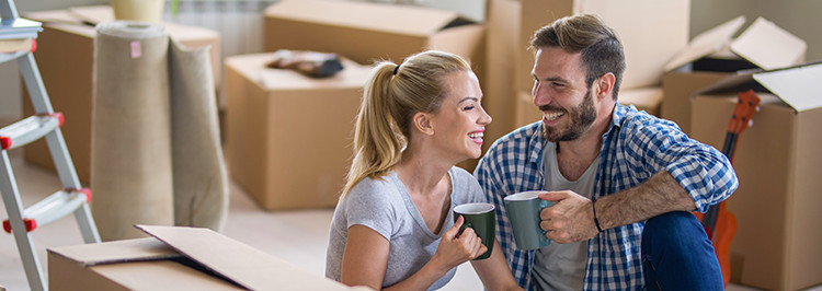 tea-break-whilst-unpacking_Feature_box_with_image_750px