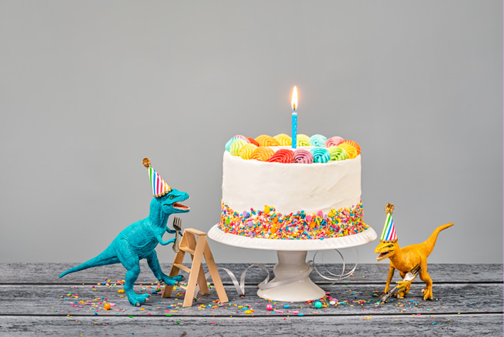 holding_article_teaser_1st_birthday