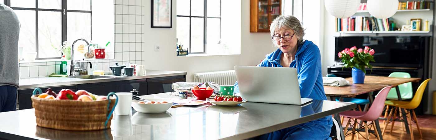 Women on laptop