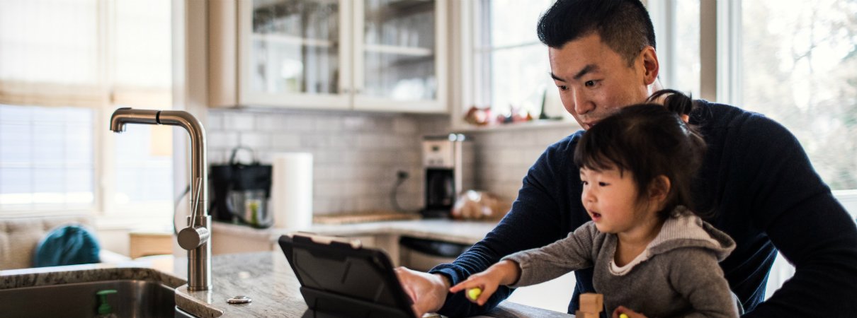 father-daughter-tablet.jpg