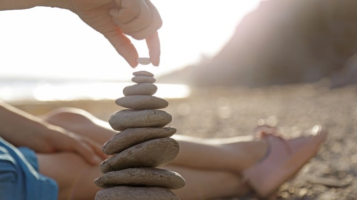 difference-between-CIC-and-IP-STONES-ON-BEACH